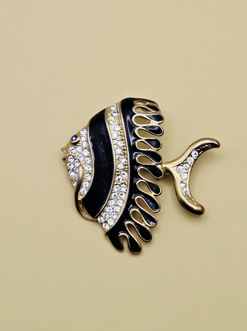 Vintage Gold Tone Black Enamel Angel Fish Brooch with Crystal Accents - Picture 5 of 16